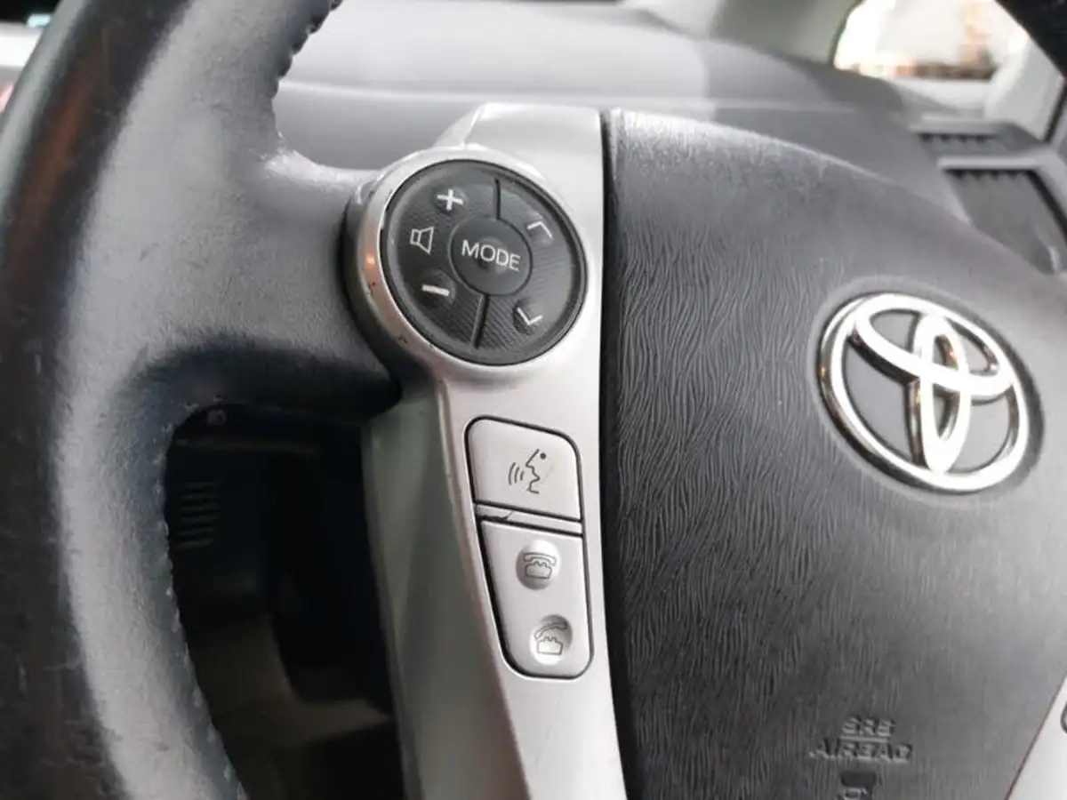 2019-toyota-prius-18-vvt-i-excel-big-14