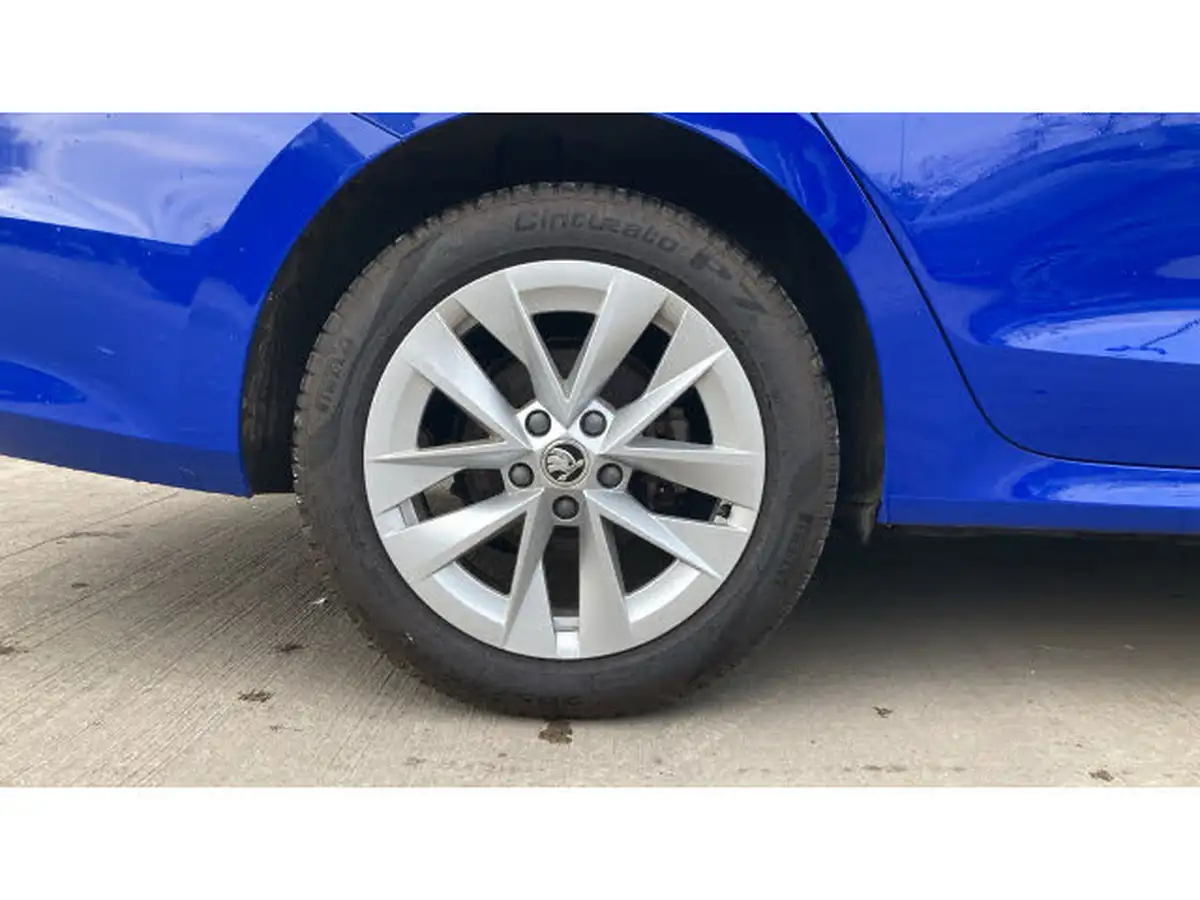 2023-skoda-octavia-14-tsi-se-technology-hatchback-big-4