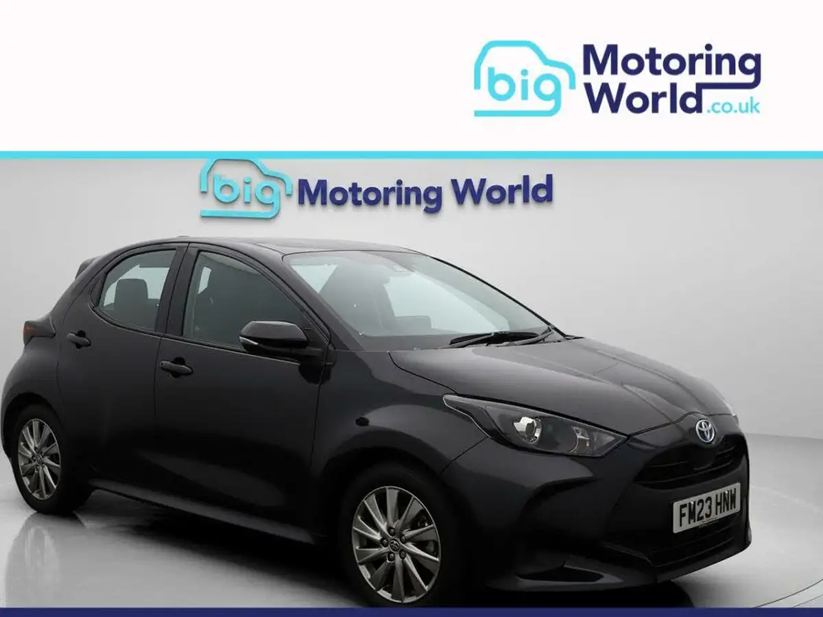 2023-toyota-yaris-15-vvt-i-icon-big-0