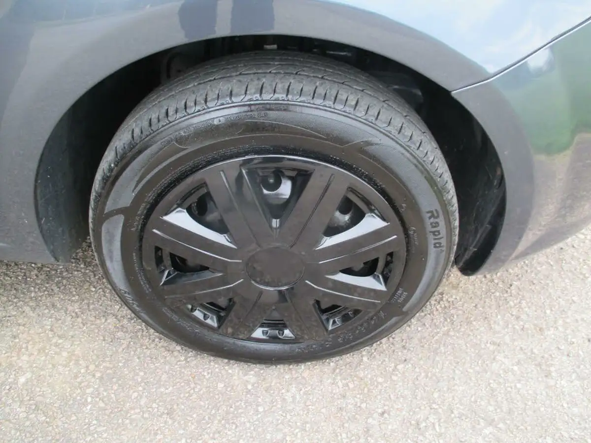 2010-fiat-punto-evo-14-dynamic-8v-ss-5d-big-10