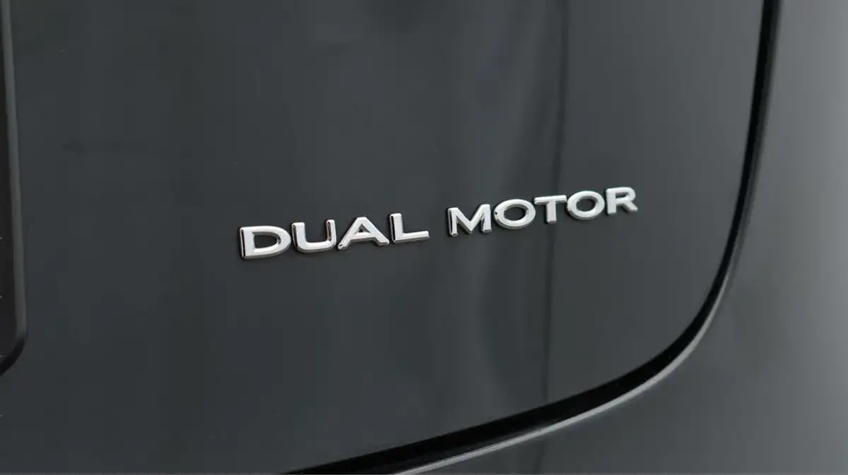 2021-tesla-model-3-e-long-range-4x4-big-21