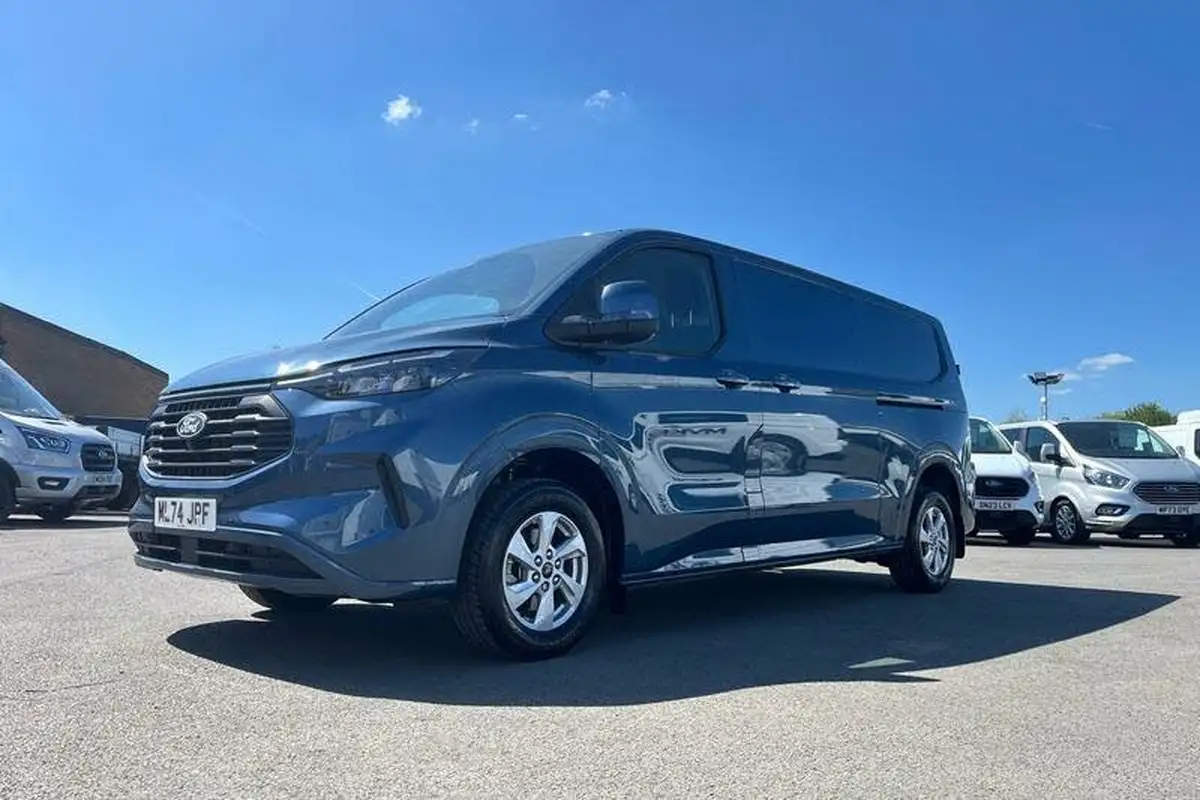 2024-ford-transit-custom-20tdci-300-l2h1-limited-150pseu6e-panel-van-1996cc-big-36