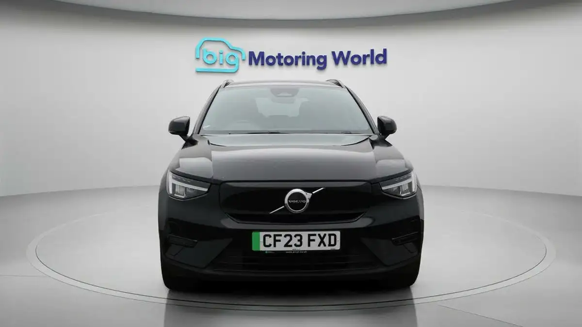 2023-volvo-xc40-e-recharge-core-228bhp-big-2