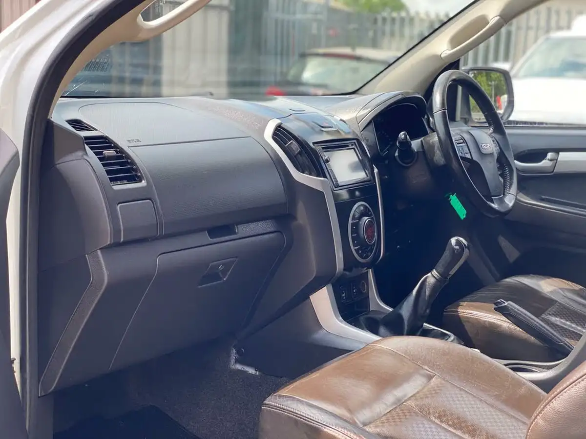2012-isuzu-d-max-25td-utah-big-33