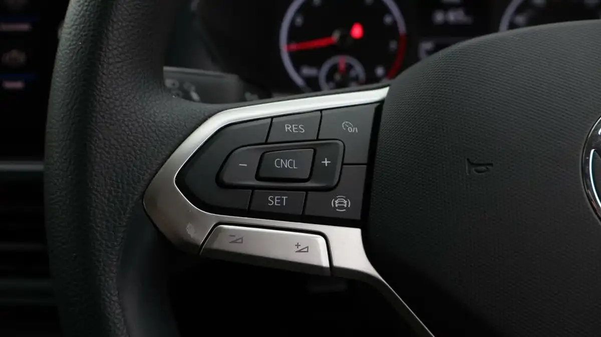 2022-volkswagen-t-cross-10-tsi-s-big-23