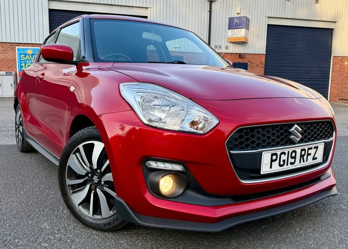 2019-suzuki-swift-12-dualjet-attitude-big-0