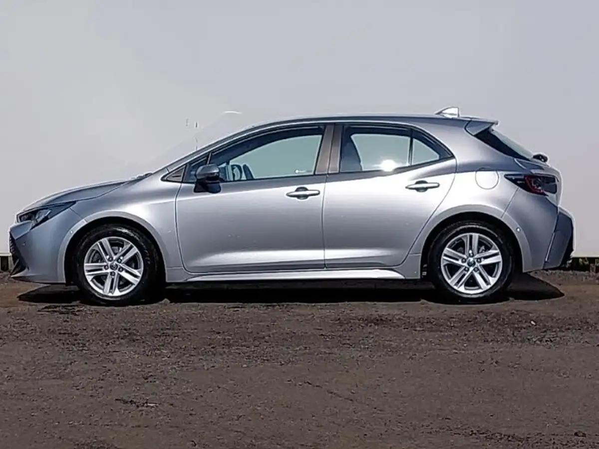 2022-toyota-corolla-20-vvt-i-icon-tech-hatchback-big-3