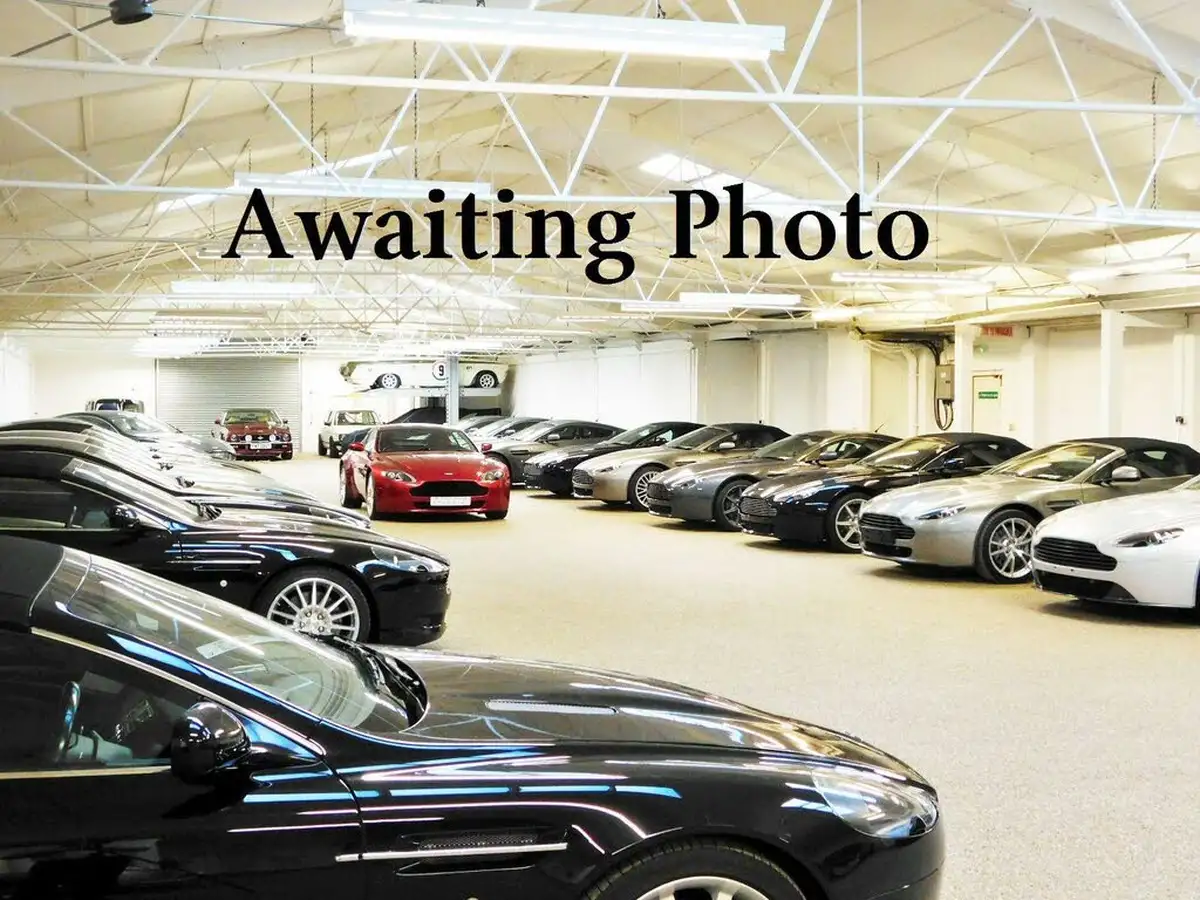 2017-aston-martin-db11-52-v12-launch-edition-big-0