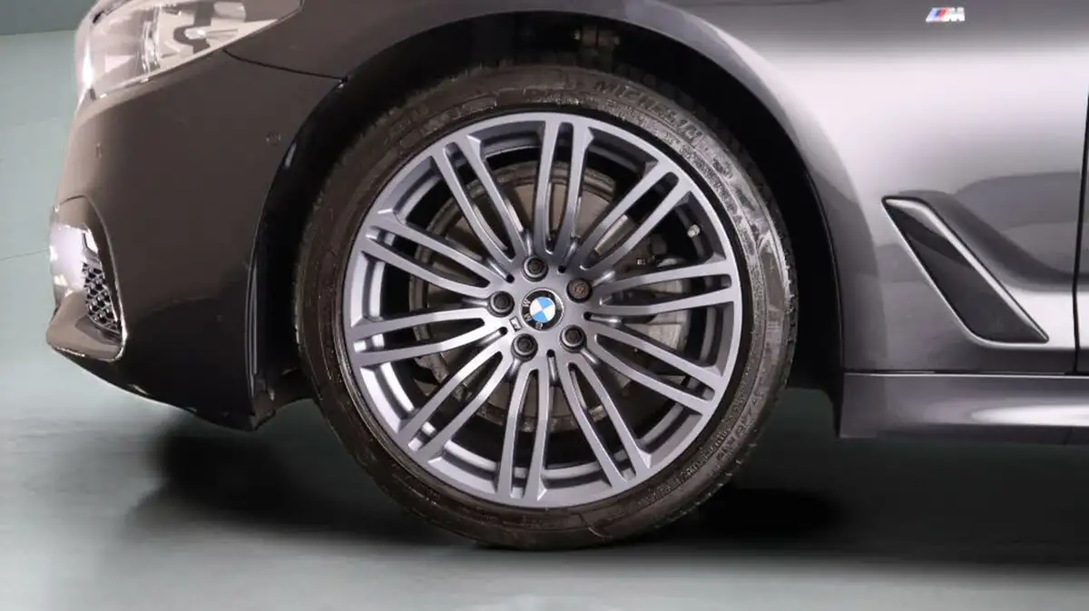 2019-bmw-5-series-20td-520d-m-sport-188bhp-xdrive-plus-pack-saloon-4d-big-18