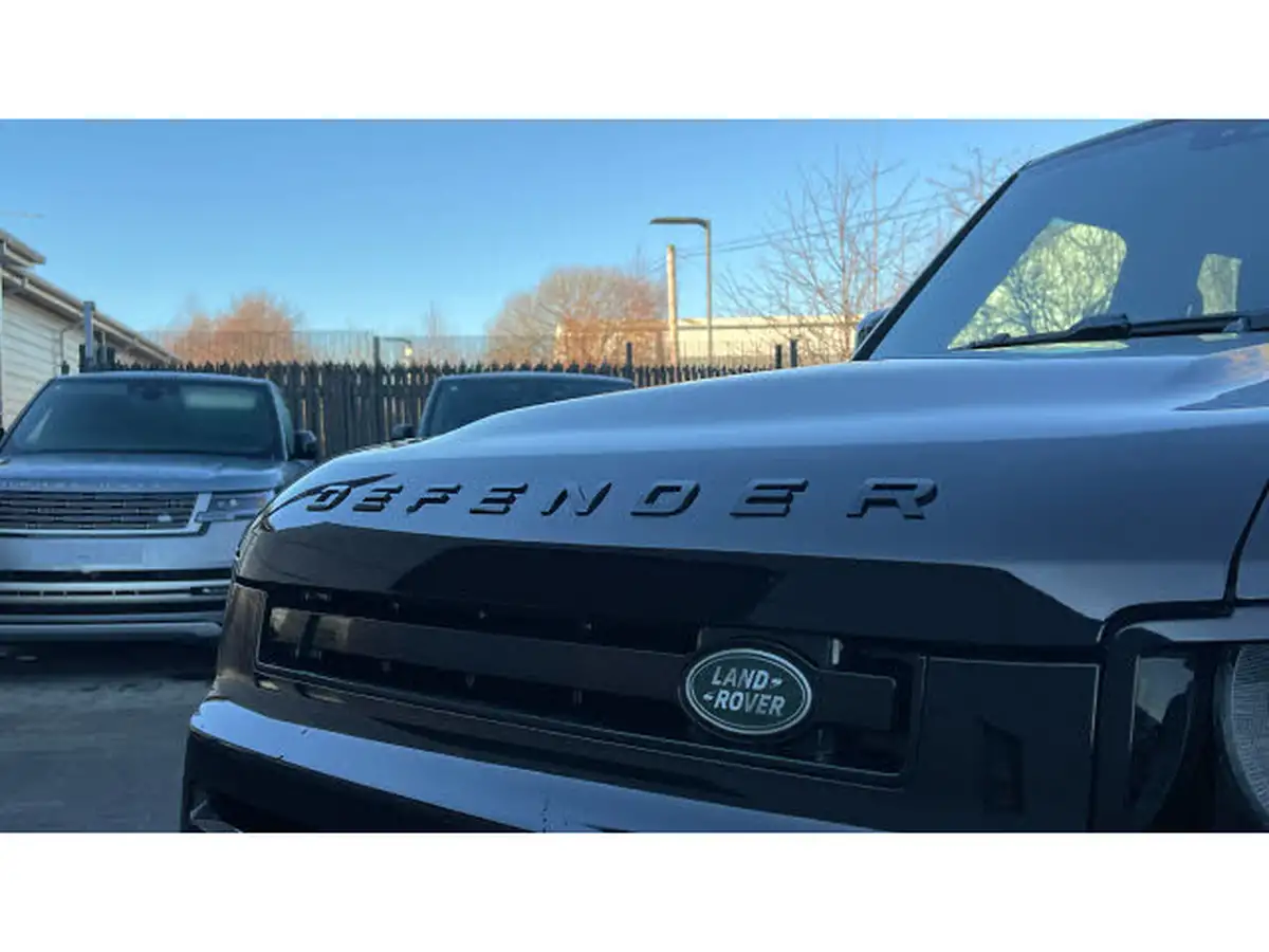 2024-land-rover-110-defender-30-d350-x-dynamic-se-big-24