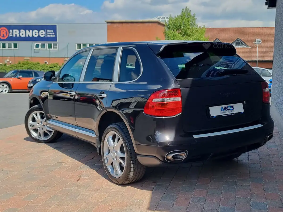 2009-porsche-cayenne-30td-big-4