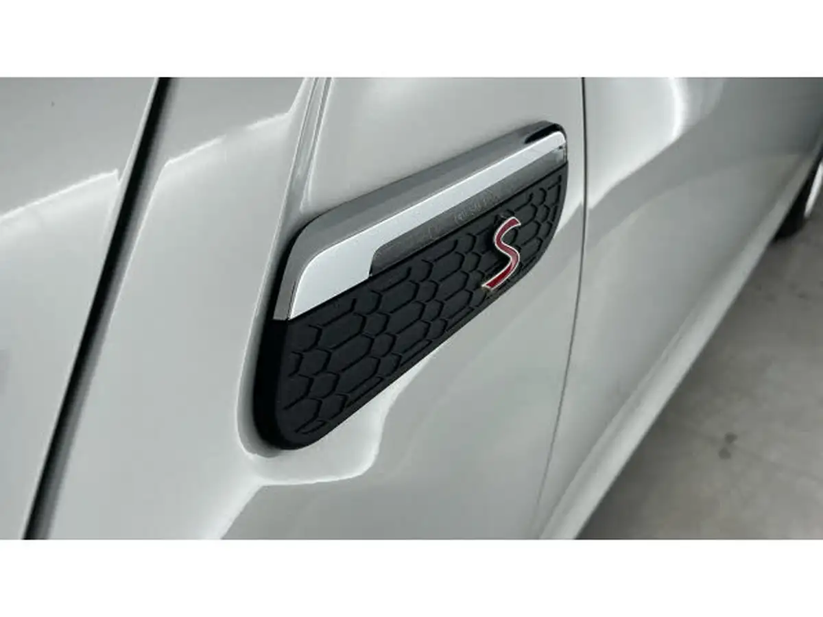 2022-mini-cooper-20-cooper-s-exclusive-hatchback-5d-auto-big-25