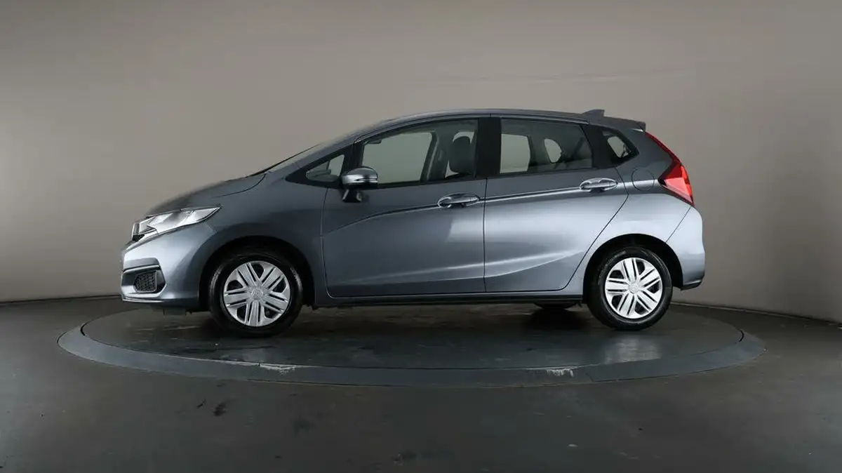 2019-honda-jazz-13-i-vtec-s-big-34