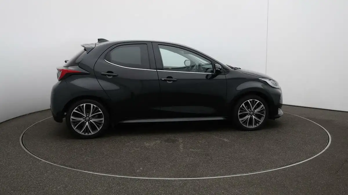 2022-toyota-yaris-15-vvt-i-excel-big-49