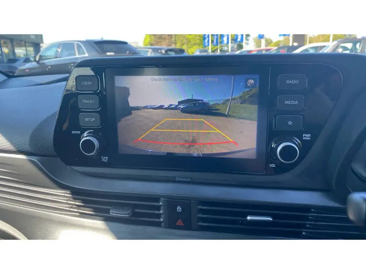 2022-hyundai-i20-10-t-gdi-se-connect-eclutch-imt-big-31