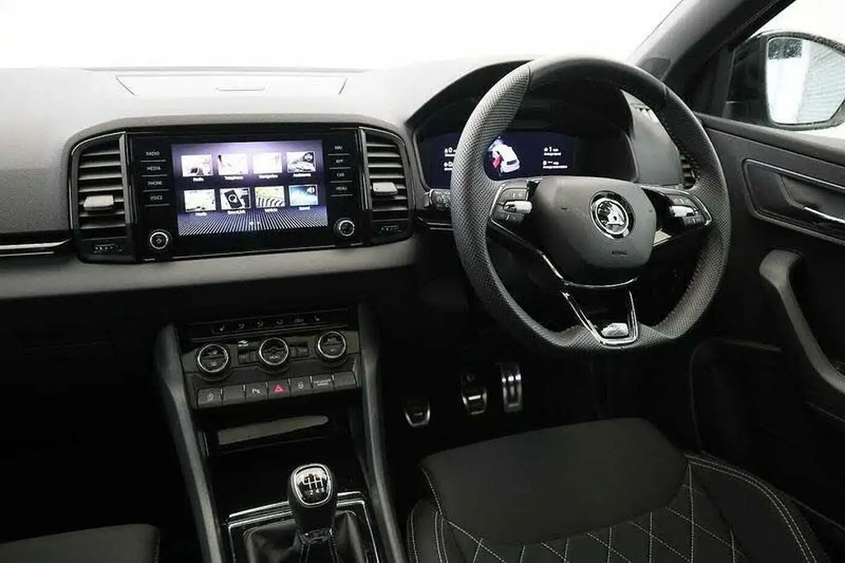 2024-skoda-karoq-15-tsi-sportline-big-1