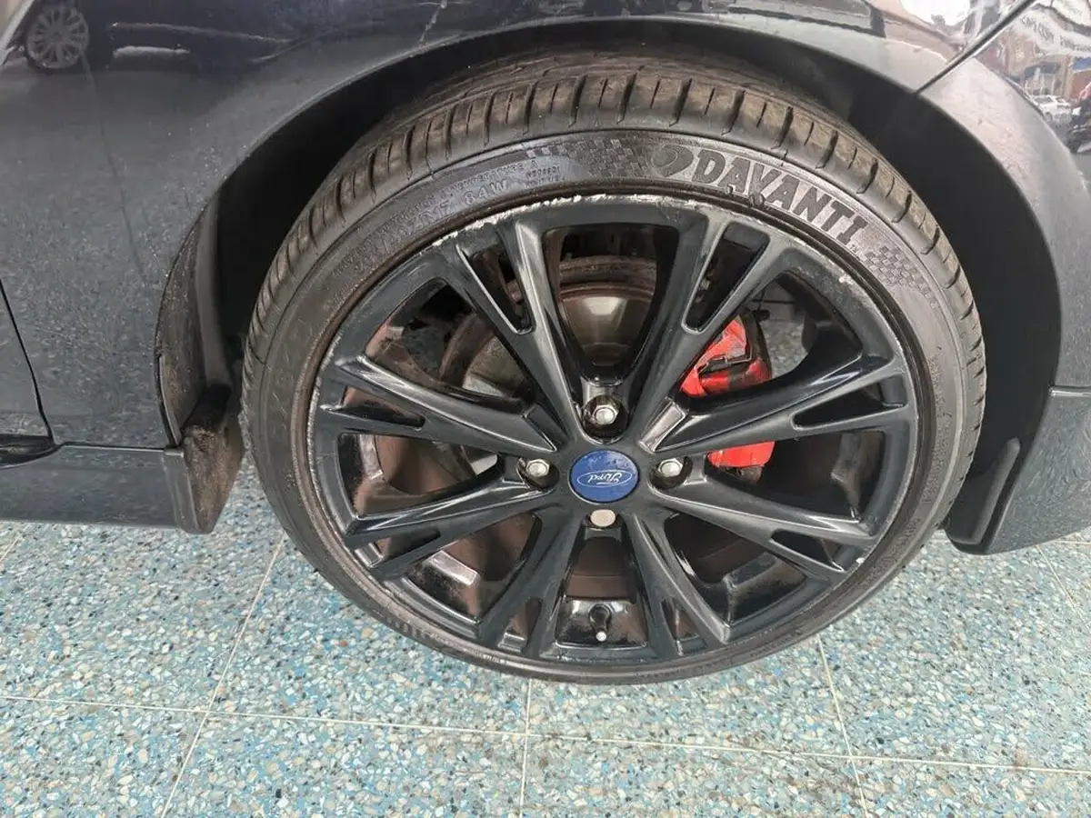 2015-ford-fiesta-10-zetec-s-black-edition-big-20