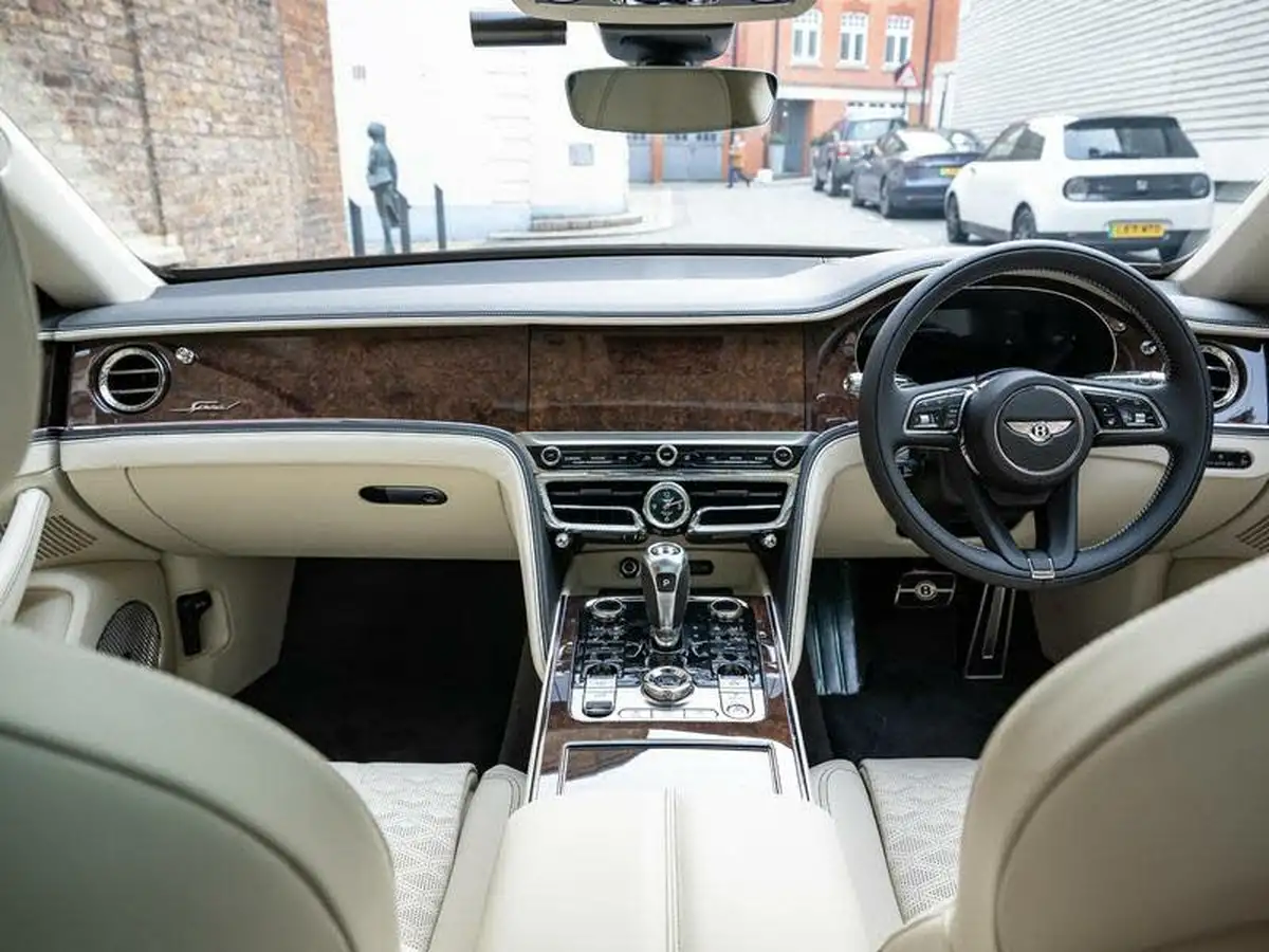2024-bentley-flying-spur-big-21