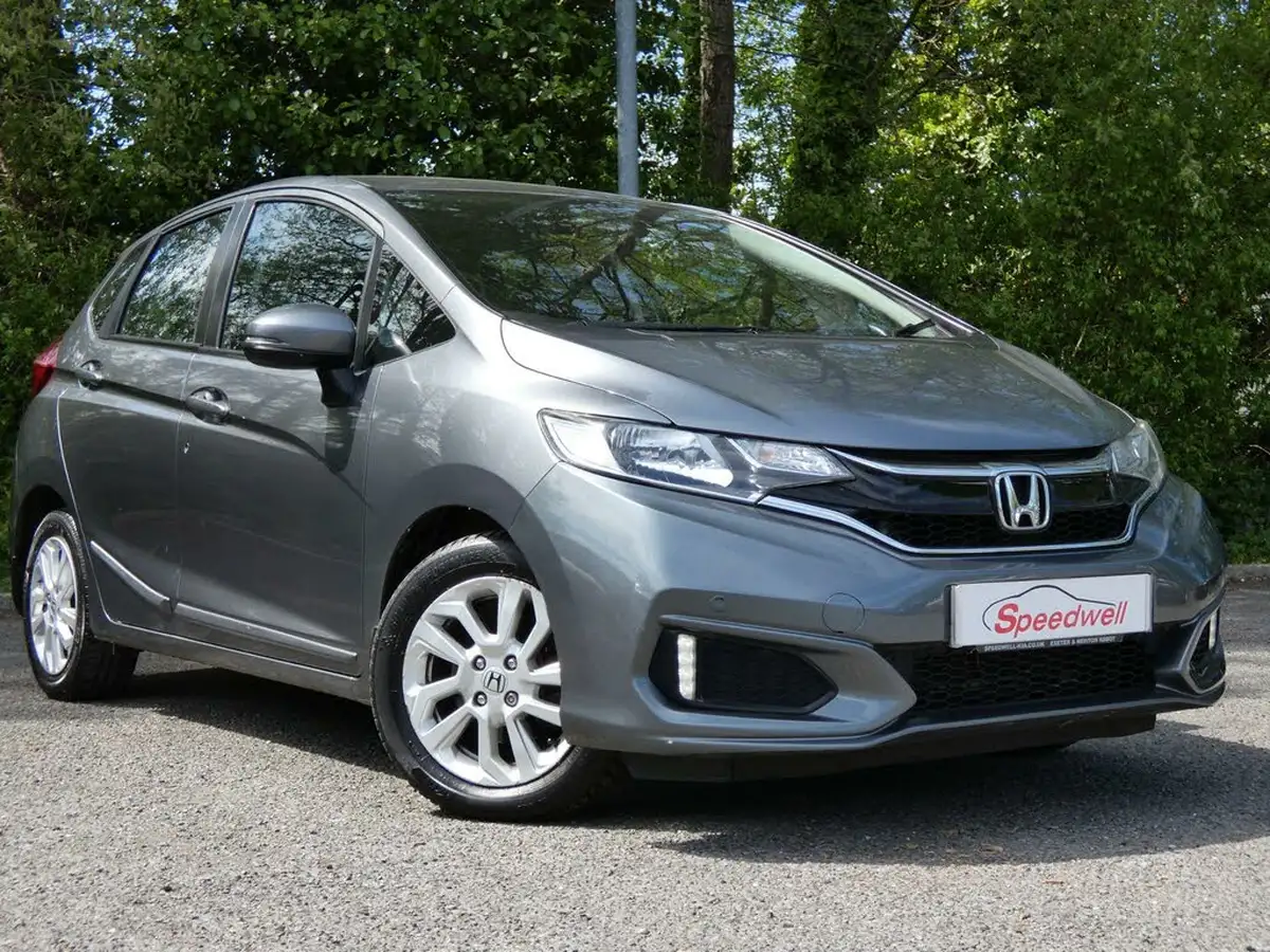 2018-honda-jazz-13-i-vtec-se-cvt-big-6