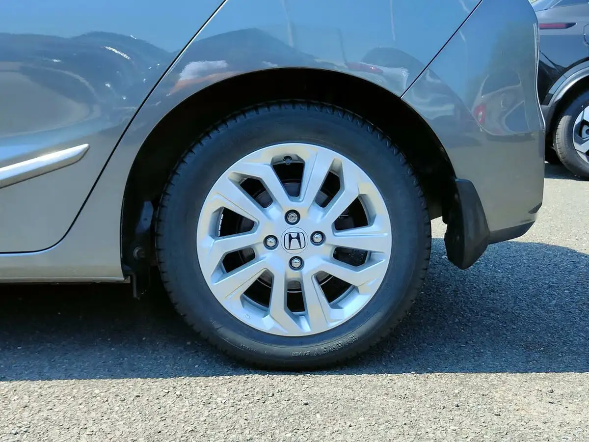 2018-honda-jazz-13-i-vtec-se-cvt-big-30