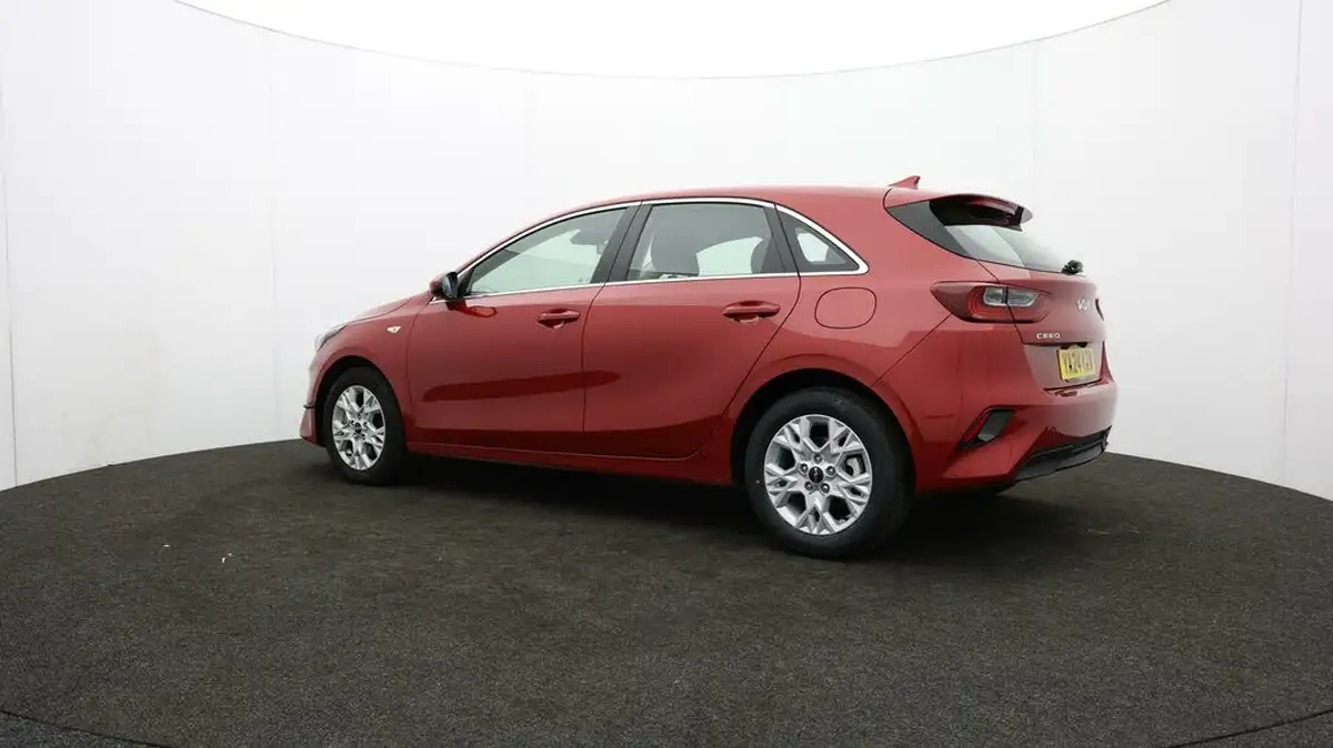 2024-kia-ceed-15-t-gdi-2-138bhp-hatchback-big-67