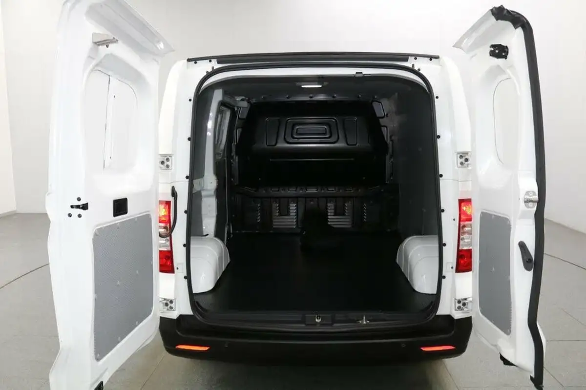 2021-maxus-e-deliver-3-e-l1h1-35kwh-big-11