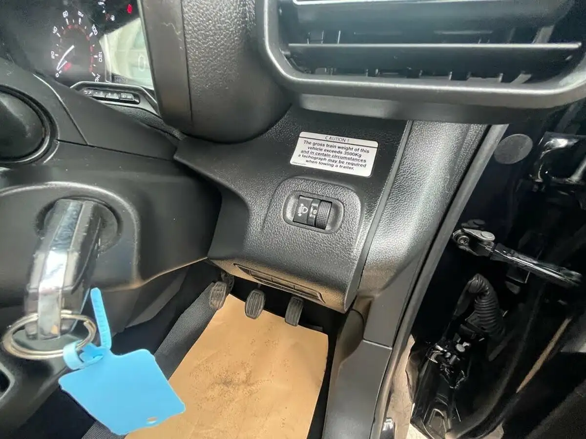 2022-toyota-proace-city-15d-active-big-27
