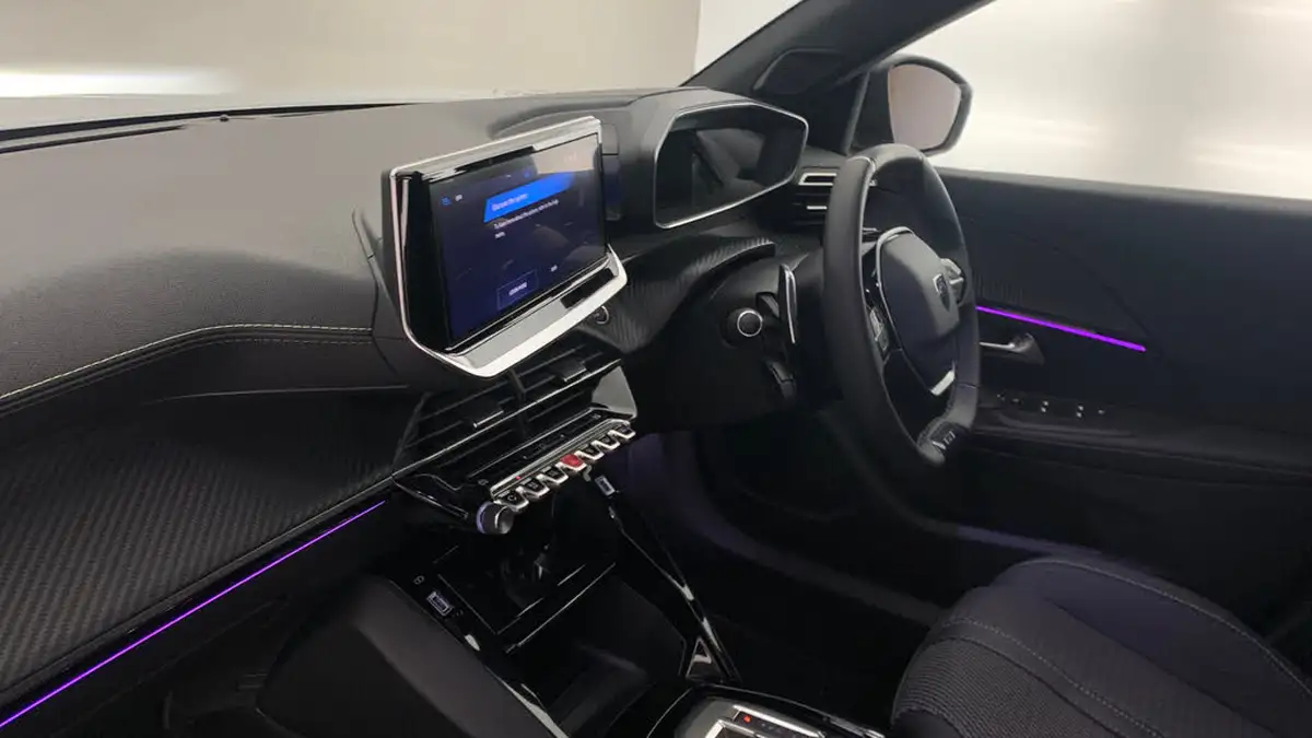 2024-peugeot-2008-suv-12-puretech-gt-130ps-eat8-big-1