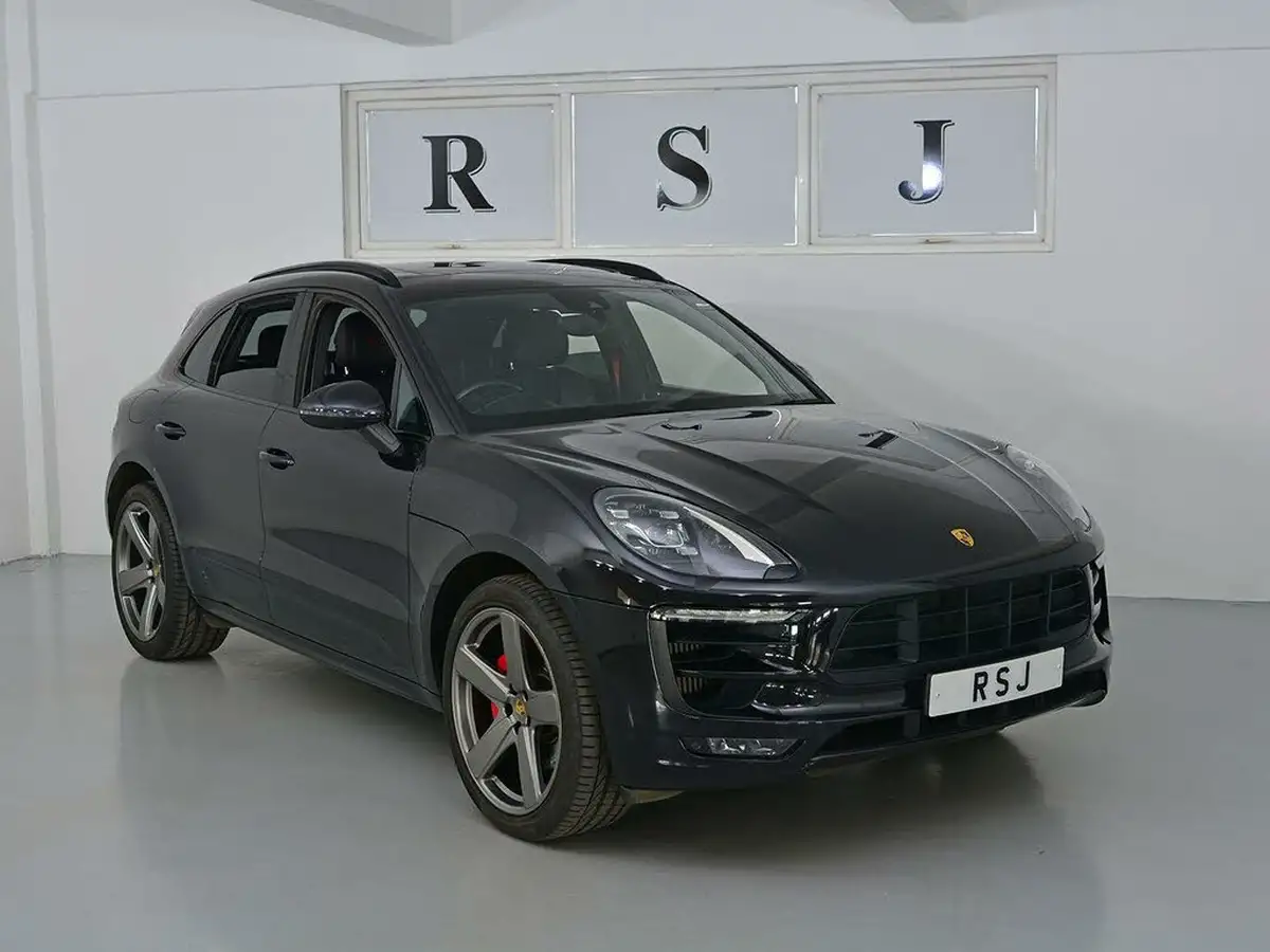 2018-porsche-macan-30-gts-big-10