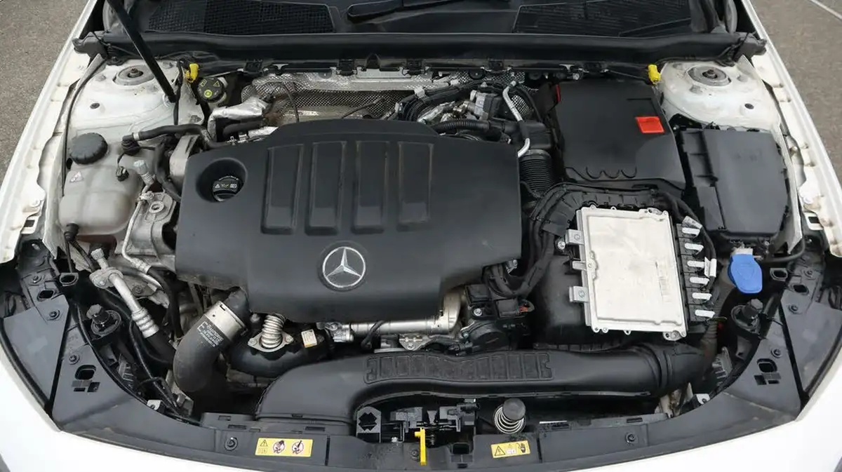 2020-mercedes-benz-a-class-20d-a220d-amg-line-hatchback-5d-big-19