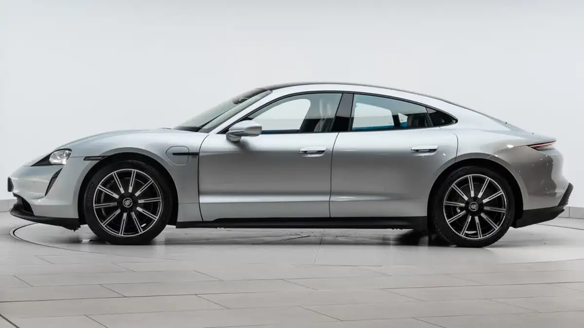 2021-porsche-taycan-e-4s-571ps-performance-battery-plus-big-3