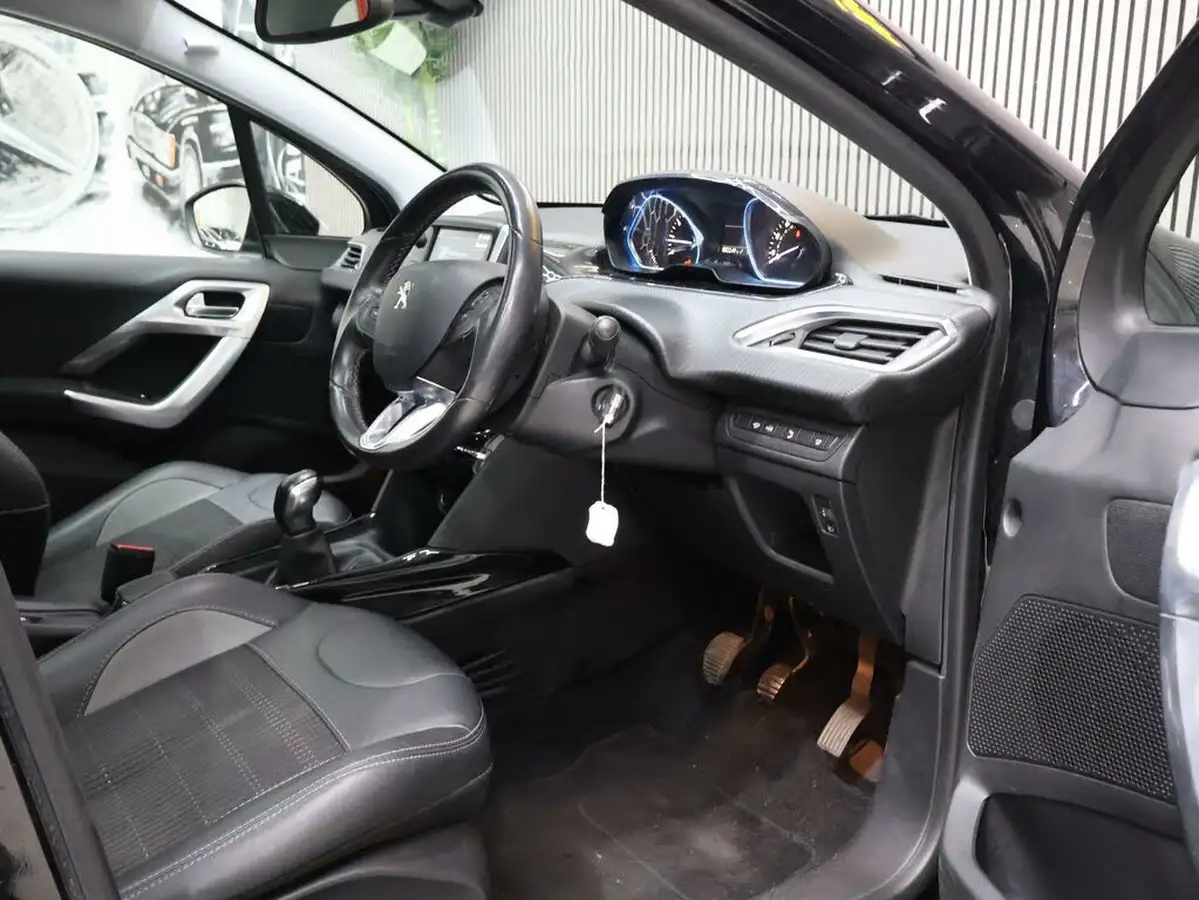 2019-peugeot-2008-suv-12-puretech-allure-premium-82bhp-big-8