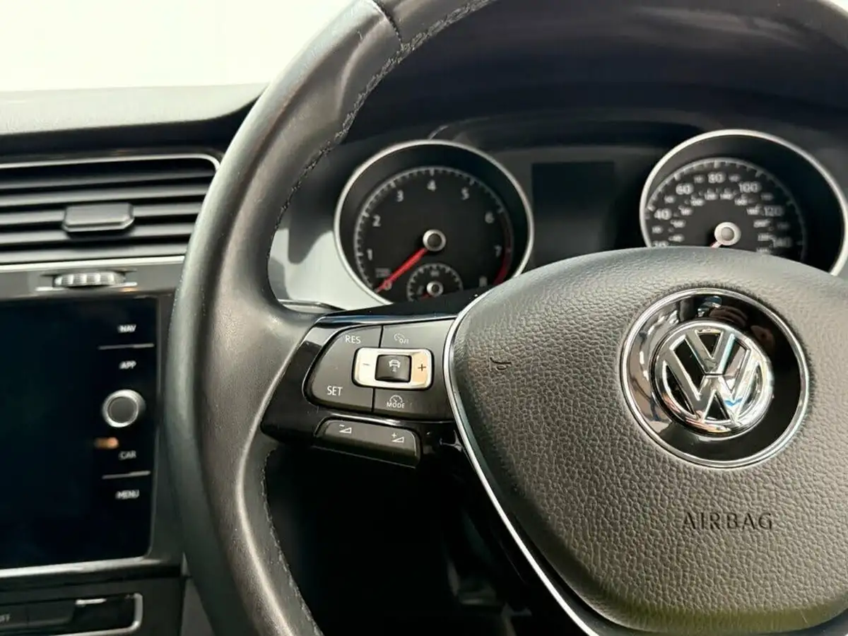 2018-volkswagen-golf-10-tsi-se-nav-110ps-ss-hatchback-5d-big-20