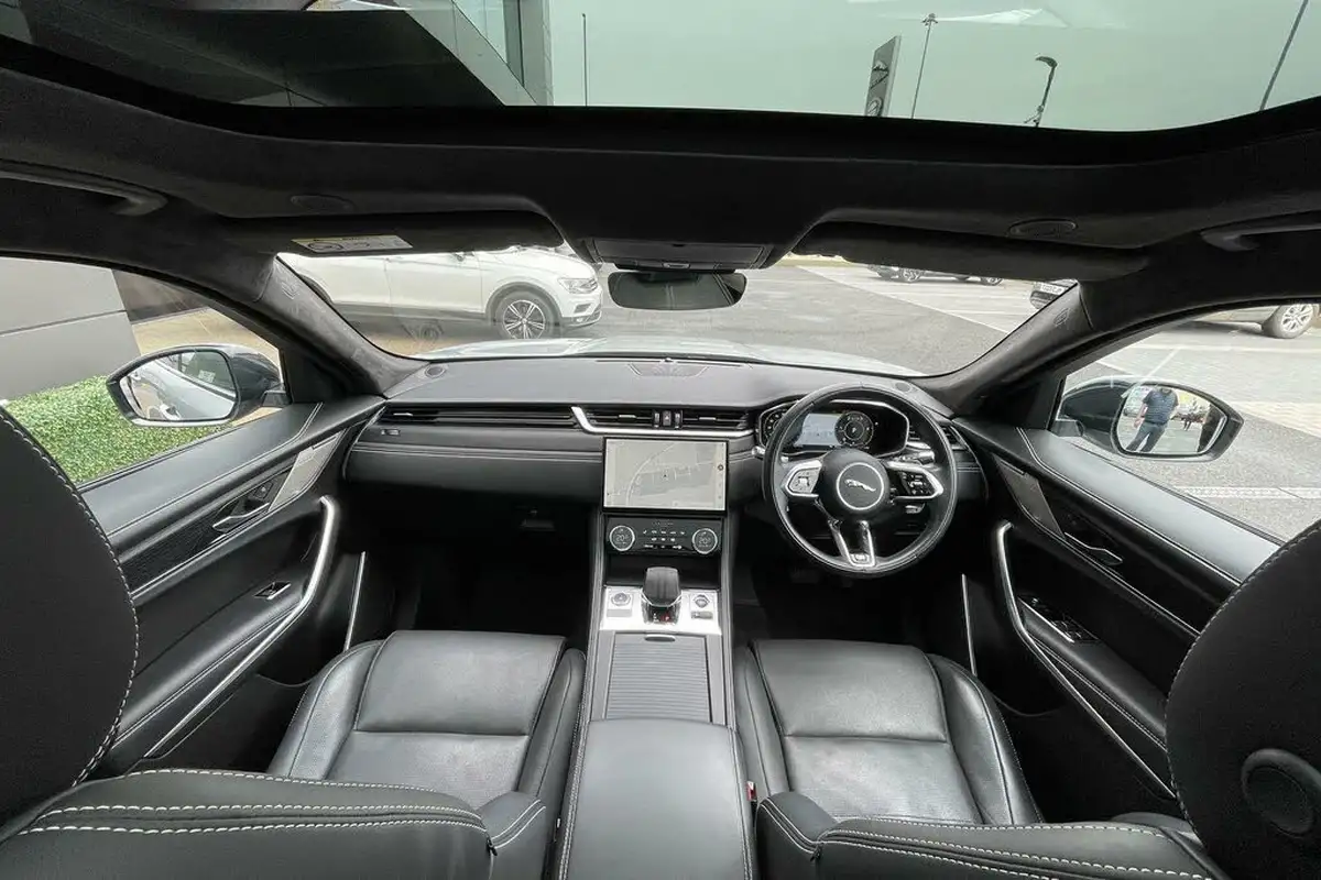 2021-jaguar-f-pace-20-d200-r-dynamic-hse-mhev-big-3