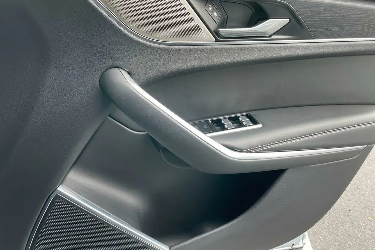 2021-jaguar-f-pace-20-d200-r-dynamic-hse-mhev-big-51