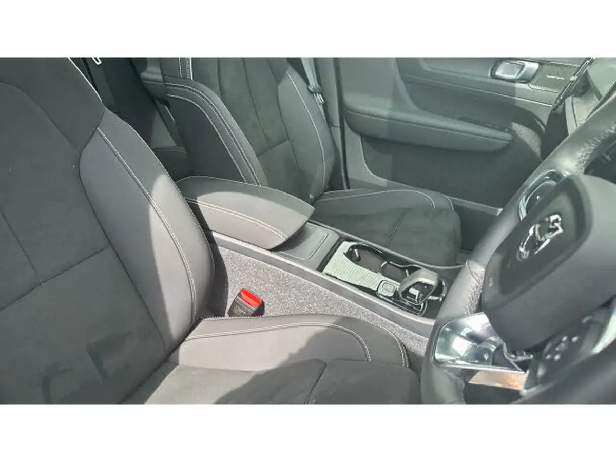 2023-volvo-xc40-e-recharge-ultimate-235bhp-big-8
