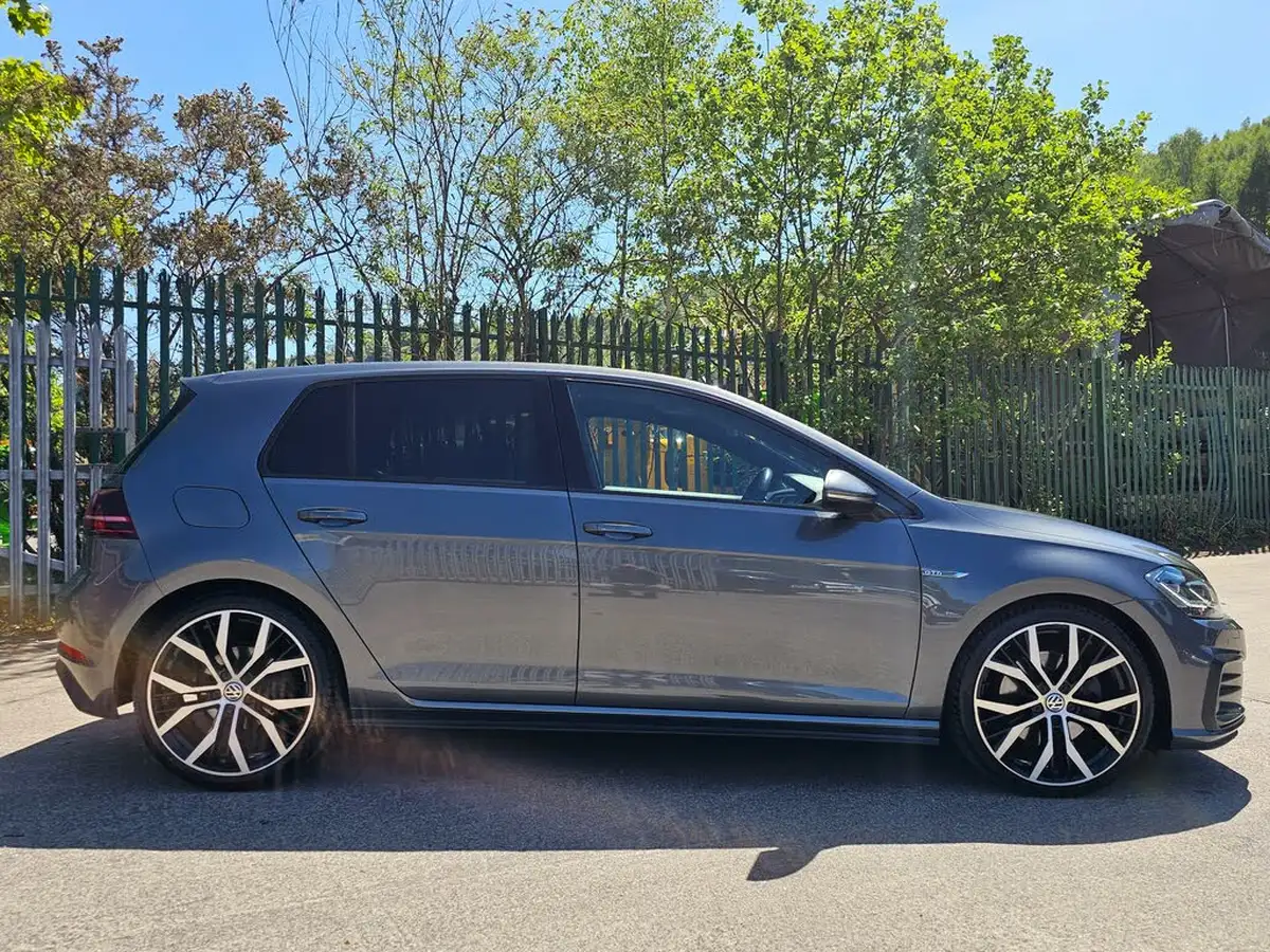 2018-volkswagen-golf-20tdi-gtd-hatchback-5d-dsg-big-28
