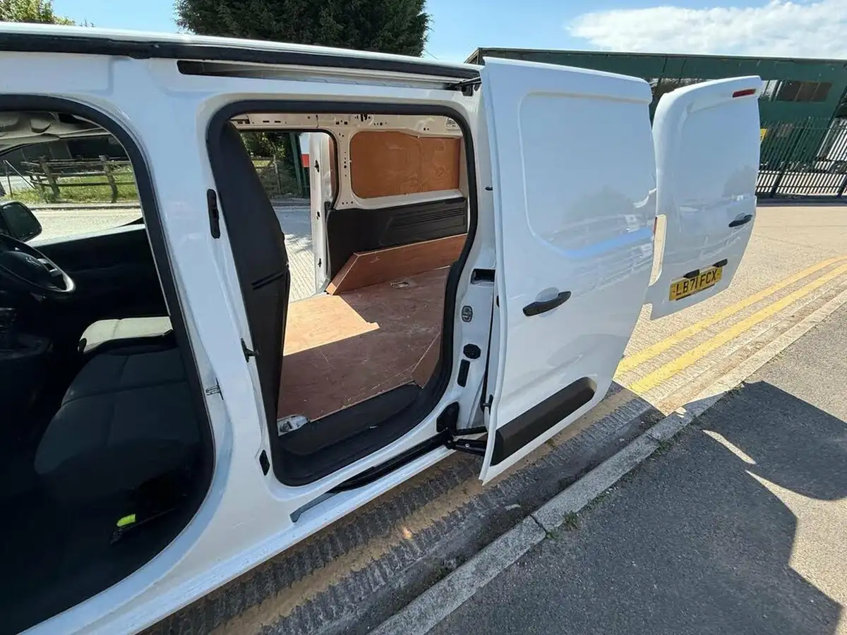 2021-citroen-berlingo-15bluehdi-1000-enterprise-pro-100pseu6d-big-35