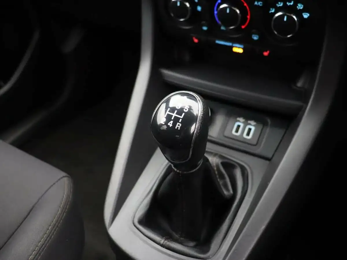 2019-ford-ka-12-ti-vct-active-big-42