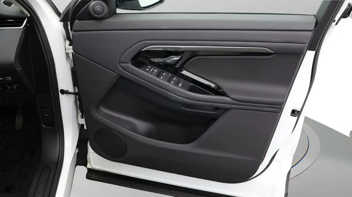 2021-land-rover-range-rover-evoque-20-d165-big-14