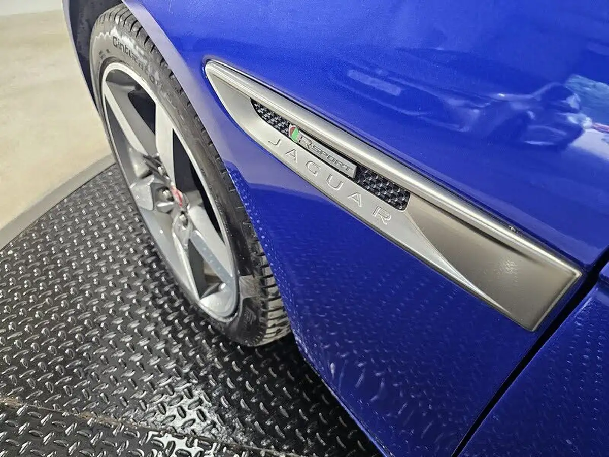 2019-jaguar-xe-20i-r-sport-200ps-big-35