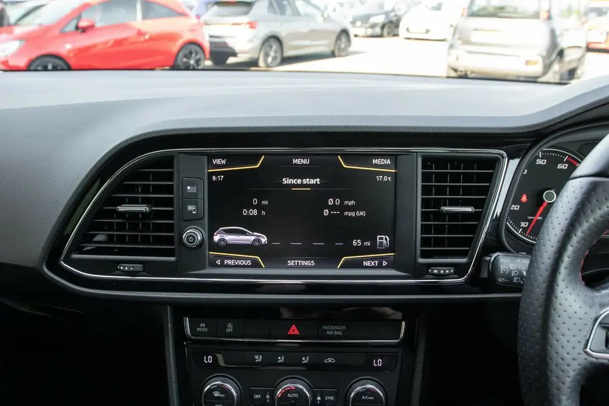2018-seat-leon-14-tsi-fr-technology-hatchback-5d-big-26