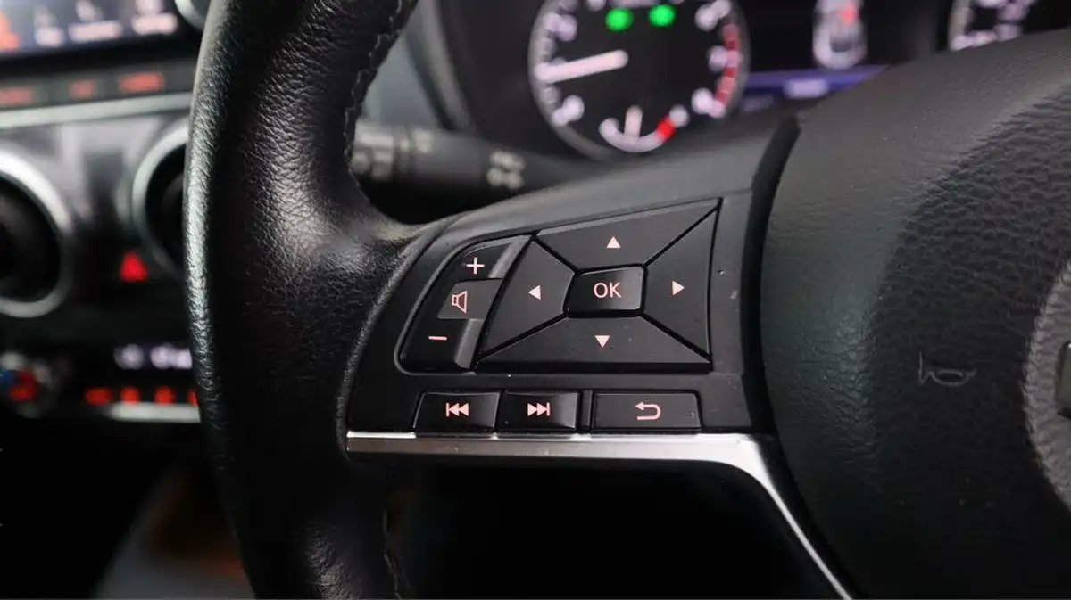 2021-nissan-juke-10-dig-t-n-connecta-big-20