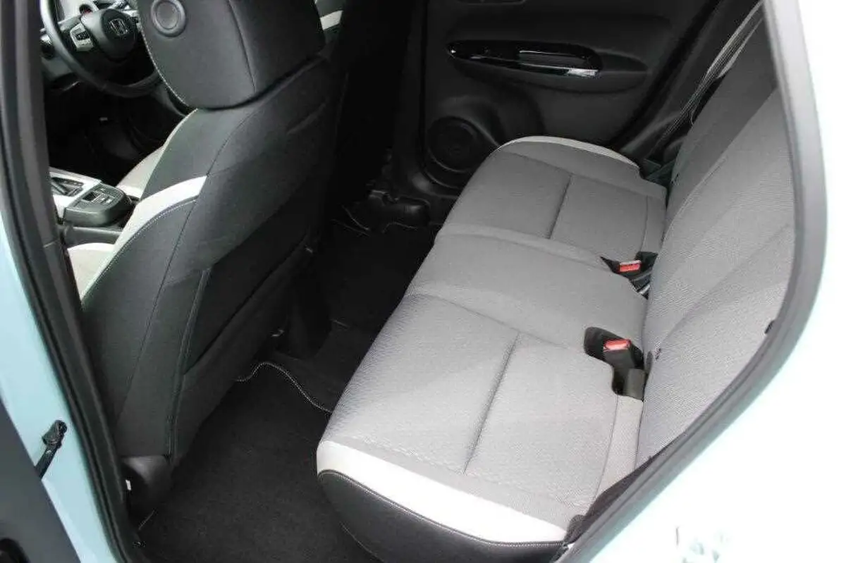 2020-honda-jazz-15-i-mmd-crosstar-ex-big-32