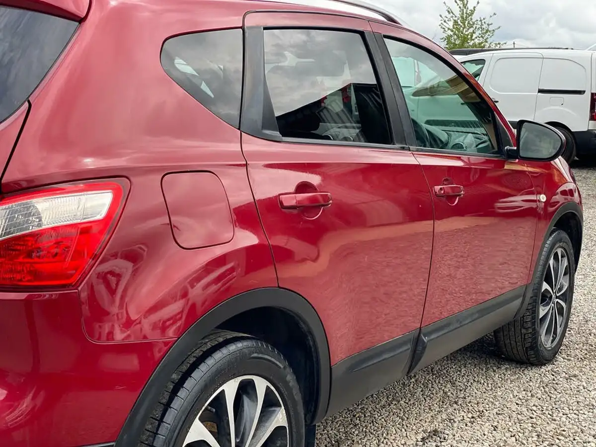 2012-nissan-qashqai-15td-n-tec-big-20