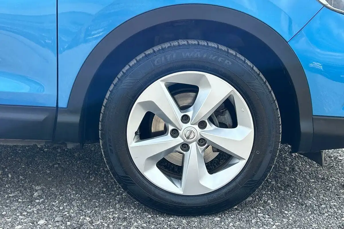 2019-nissan-qashqai-15dci-acenta-premium-heat-pack-big-4