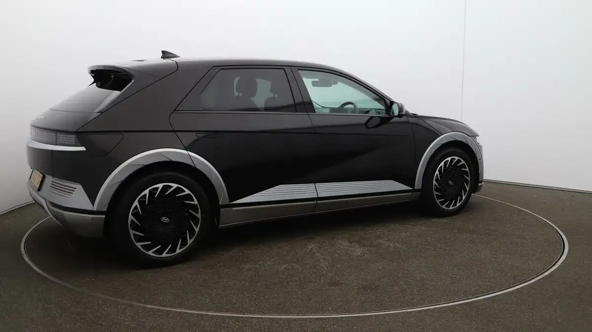 2022-hyundai-ioniq-5-e-ultimate-217ps-73kwh-rwd-big-44