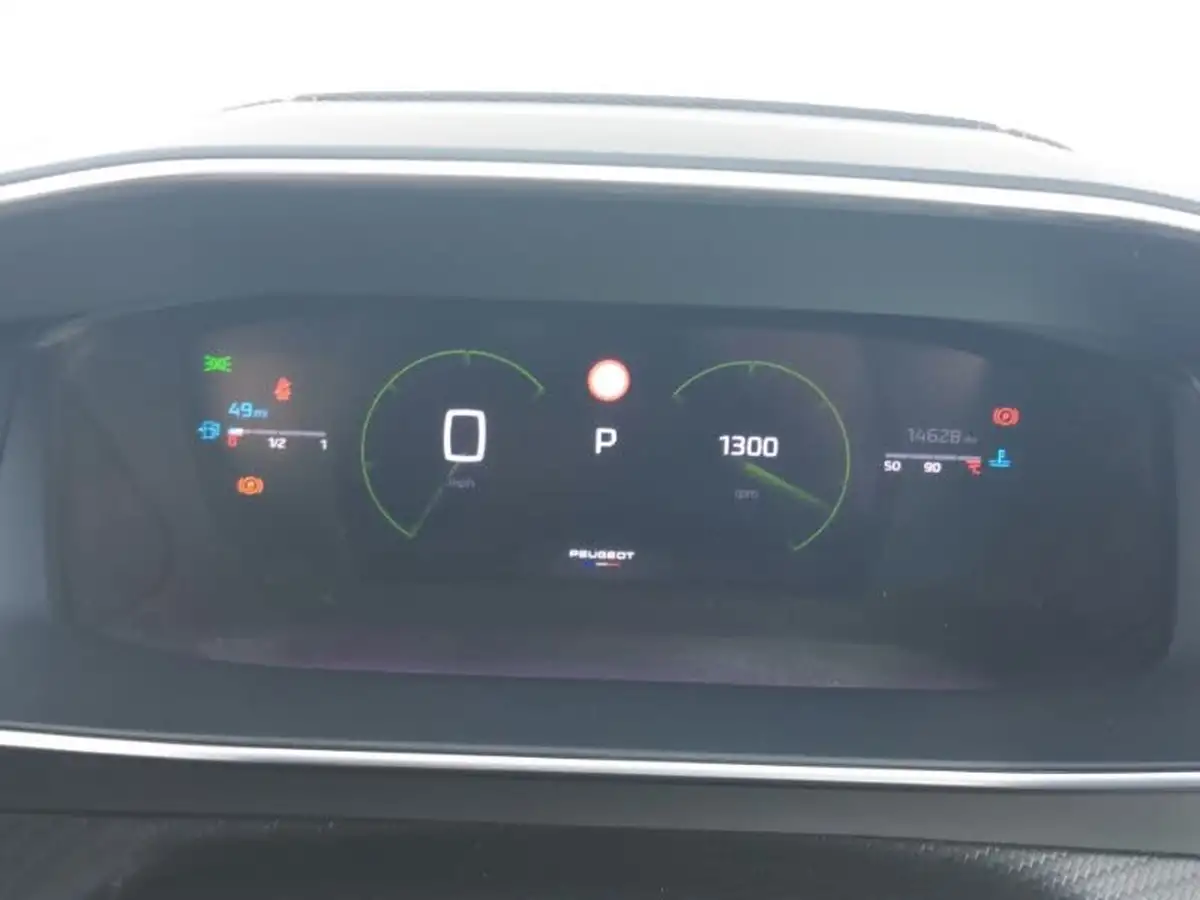 2024-peugeot-2008-suv-12-puretech-gt-130ps-eat8-big-9