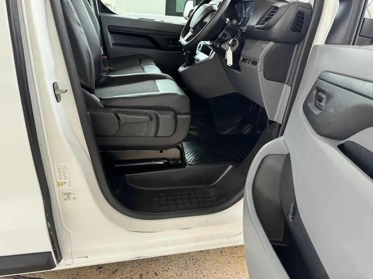 2021-peugeot-expert-20-bluehdi-professional-standard-1400-eu6d-crew-big-19