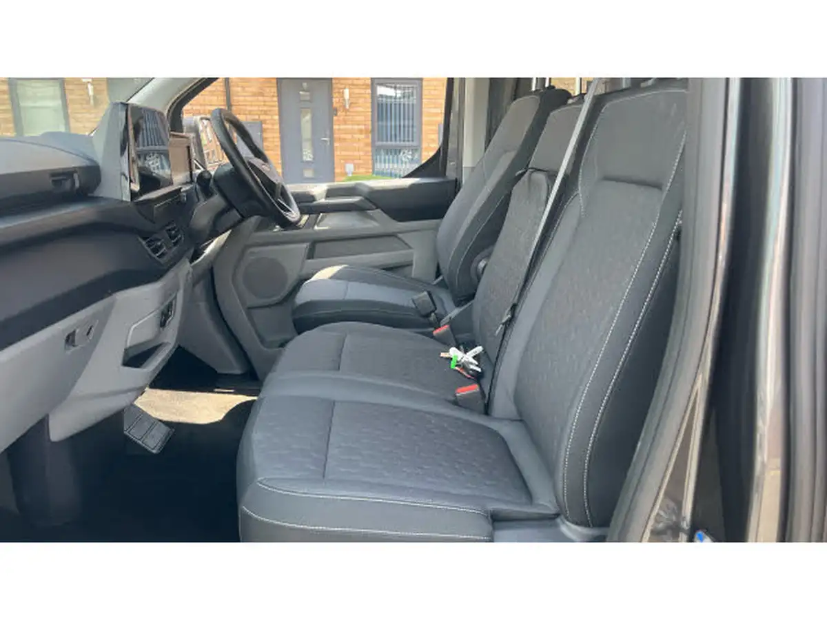 2024-ford-transit-custom-big-12